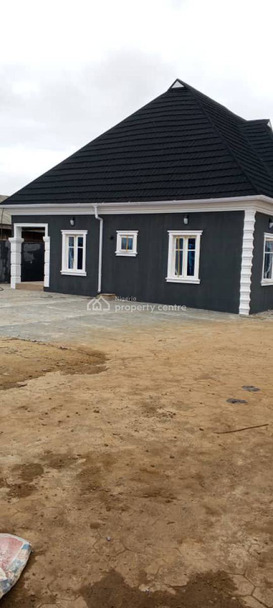 5 Bedroom Bungalow with 5 Bathroom on a Full Plot of Land, Gberigbe By Cpi Bus Stop, Ikorodu, Lagos, Detached Bungalow for Sale