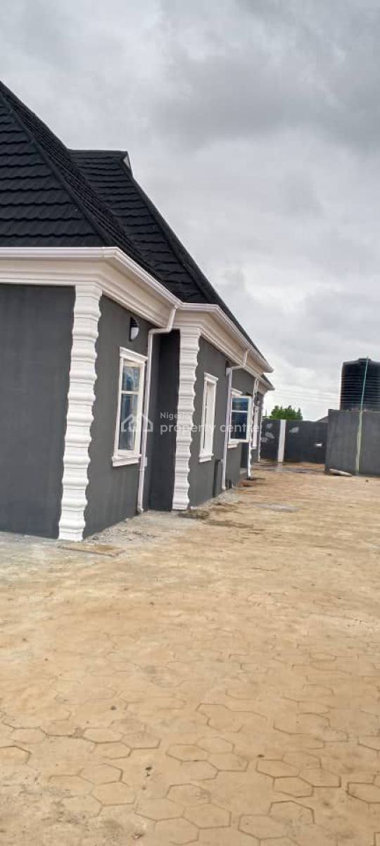 5 Bedroom Bungalow with 5 Bathroom on a Full Plot of Land, Gberigbe By Cpi Bus Stop, Ikorodu, Lagos, Detached Bungalow for Sale