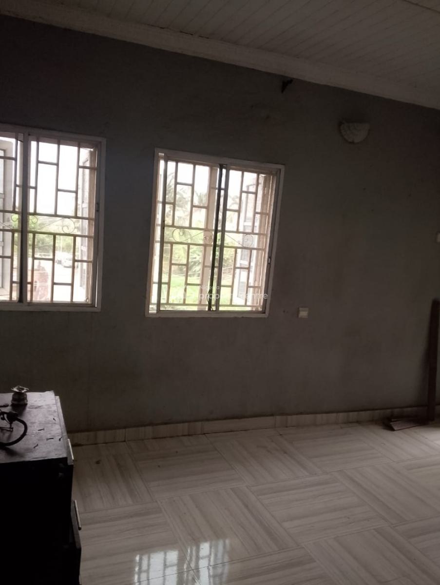 Well Maintained 2 Bedroom Flat, Gbagada, Lagos, Flat / Apartment for Rent