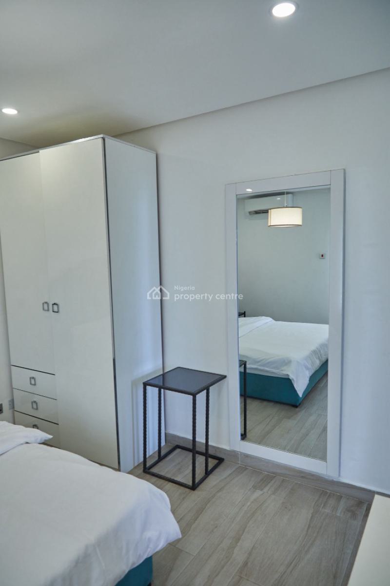 3 Bedroom Penthouse Apartment, Cadogan Estate, Osapa, Jakande, Lekki, Lagos, Flat / Apartment for Sale