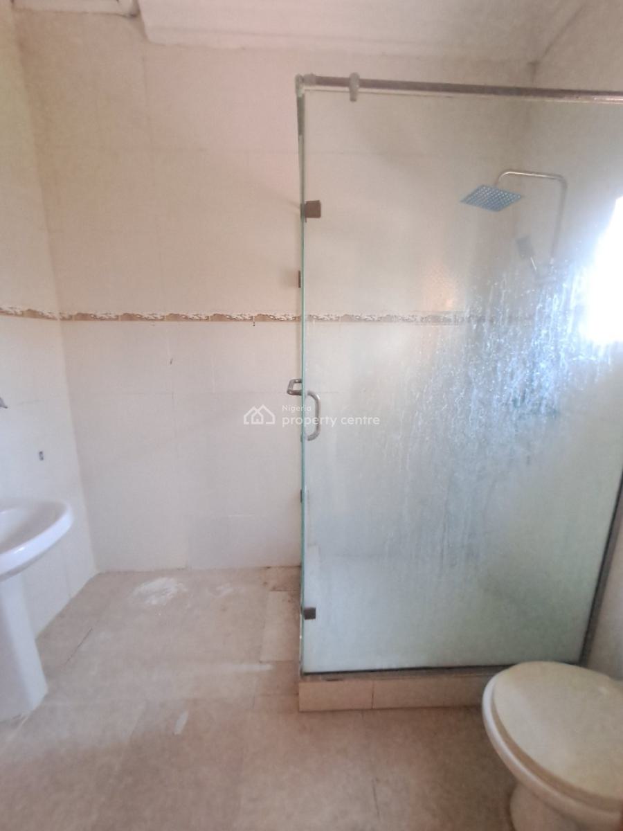 Well Built 5 Bedroom Semi Detached with Bq, Off Admiralty, Lekki Phase 1, Lekki, Lagos, Office Space for Rent