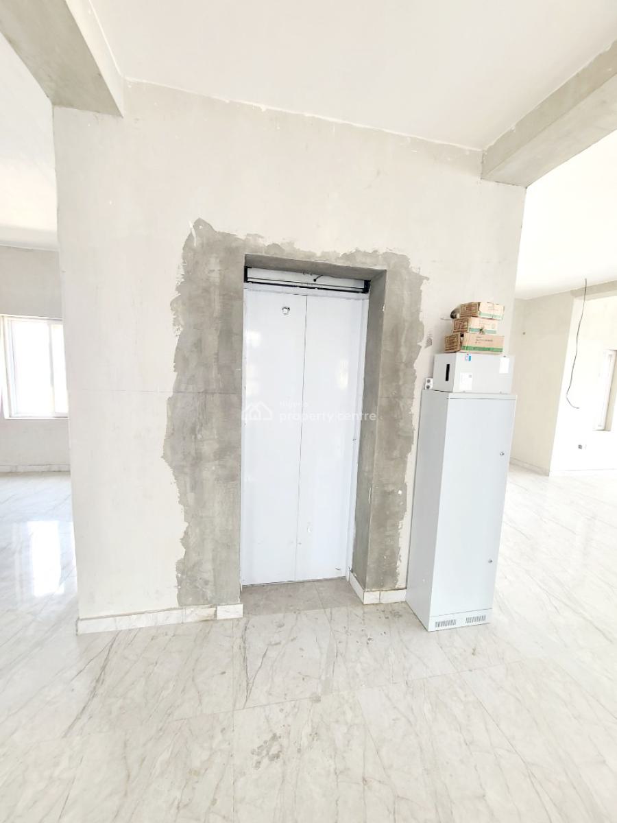 Brand New Commercial Open Space_ 325sqm, Chevron Drive, Lekki, Lagos, Plaza / Complex / Mall for Rent