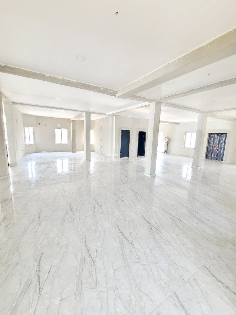 Brand New Commercial Open Space_ 325sqm, Chevron Drive, Lekki, Lagos, Plaza / Complex / Mall for Rent