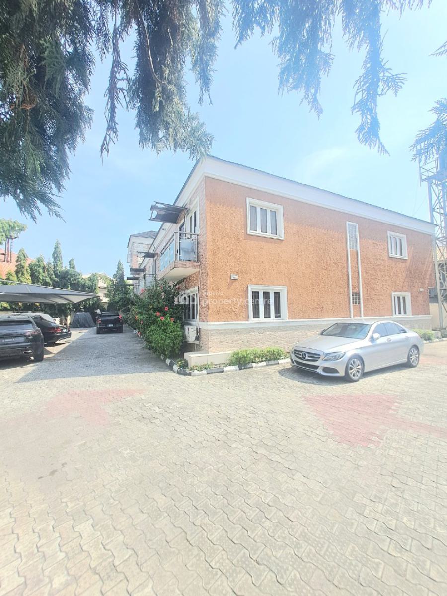 Well Built 3 Bedroom Terrace with Bq, Pool & Gym, Lekki Phase 1, Lekki, Lagos, Terraced Duplex for Rent
