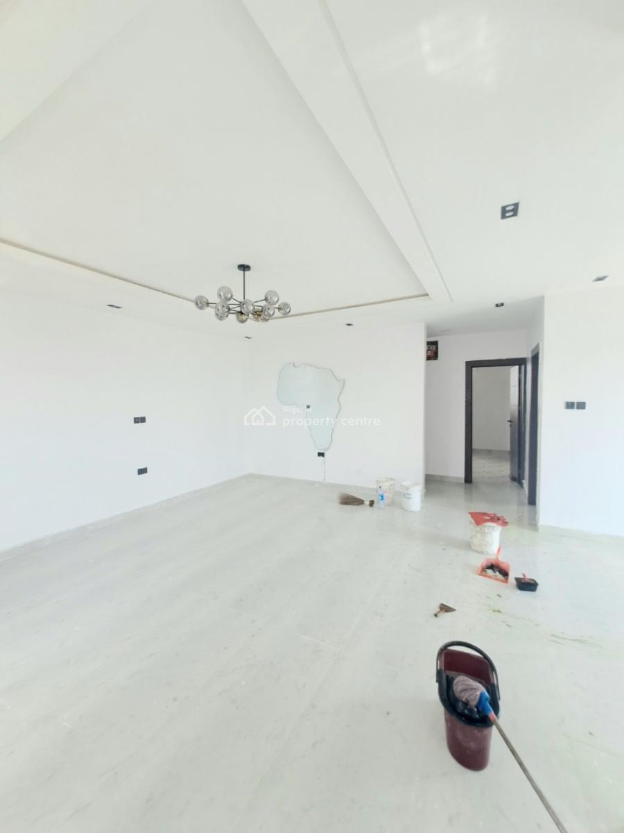 Well Built 3 Bedroom Apartmet, Lekki Phase 1, Lekki, Lagos, Flat / Apartment for Rent