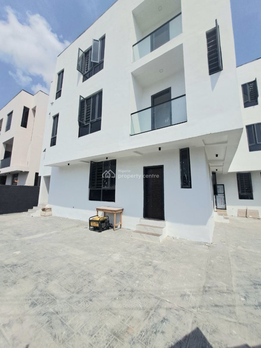Well Built 3 Bedroom Apartmet, Lekki Phase 1, Lekki, Lagos, Flat / Apartment for Rent