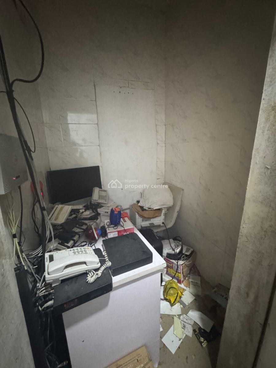 a Nice Room Self Contained with Kitchen, By Landmark, Oniru, Victoria Island (vi), Lagos, Self Contain (single Rooms) for Rent