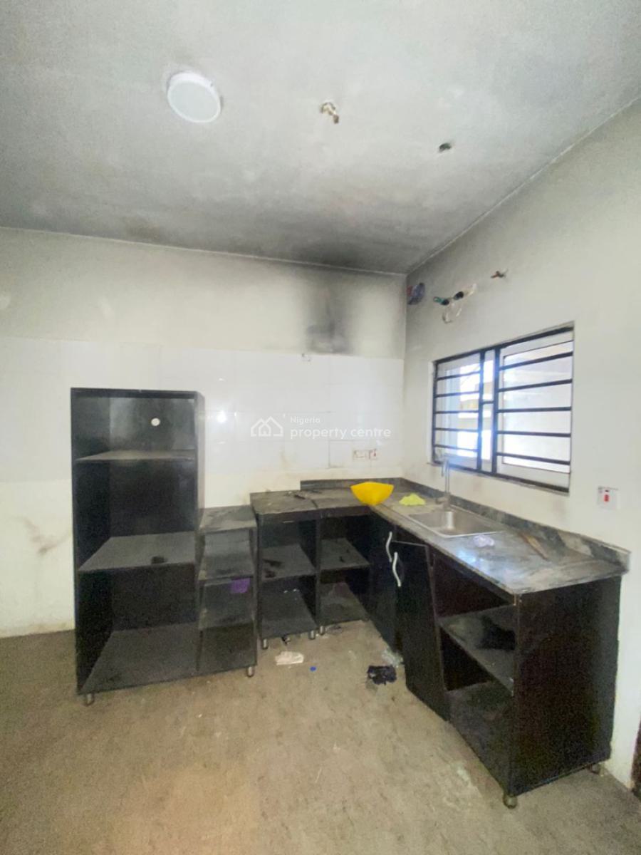 Spacious 3 Bedroom Apartment Upstairs with Steady Electricity, Orchid Lekki Lagos, Lekki, Lagos, Flat / Apartment for Rent