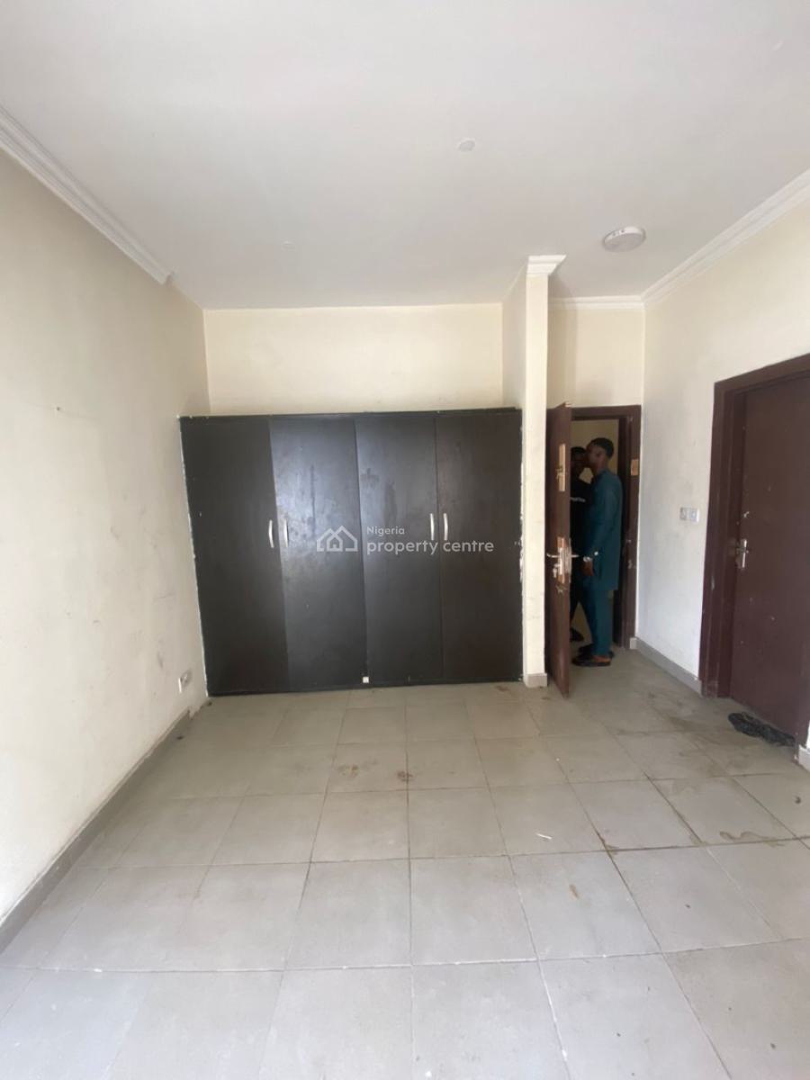 Spacious 3 Bedroom Apartment Upstairs with Steady Electricity, Orchid Lekki Lagos, Lekki, Lagos, Flat / Apartment for Rent