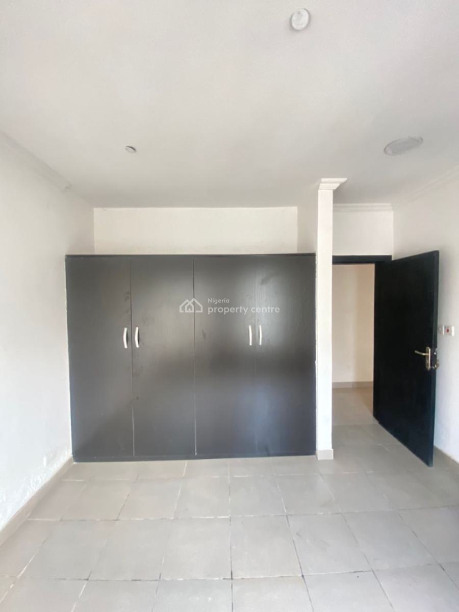 Lovely 3 Bedroom Apartment Upstairs with Steady Electricity, Orchid Road Lekki Lagos, Lekki, Lagos, Flat / Apartment for Rent