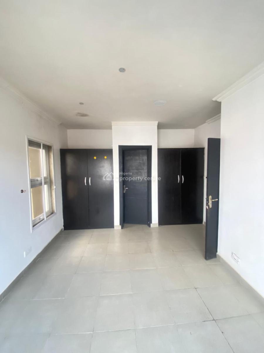 Lovely 3 Bedroom Apartment Upstairs with Steady Electricity, Orchid Road Lekki Lagos, Lekki, Lagos, Flat / Apartment for Rent