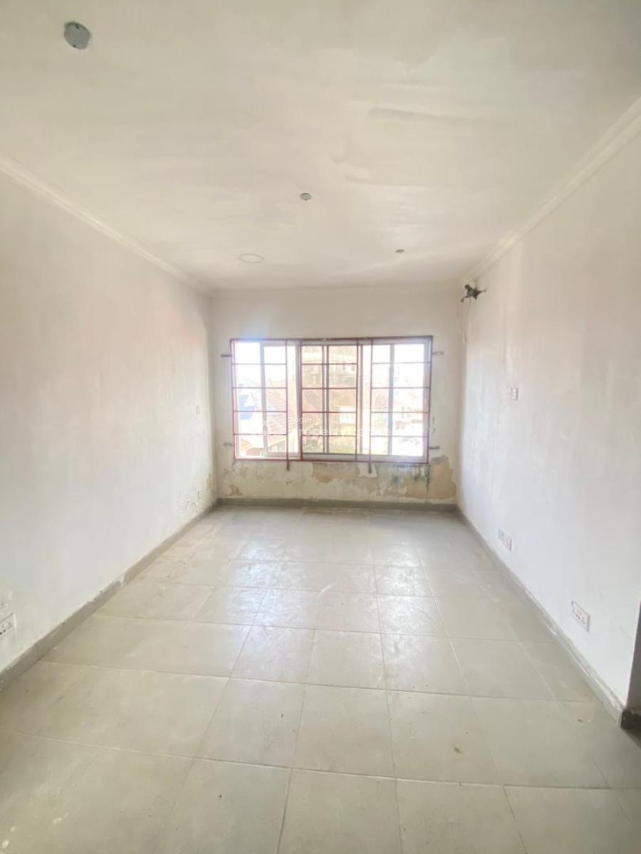 Spacious 3 Bedroom Apartment Upstairs with Steady Electricity, Orchid Road Lekki Lagos, Lekki, Lagos, Flat / Apartment for Rent