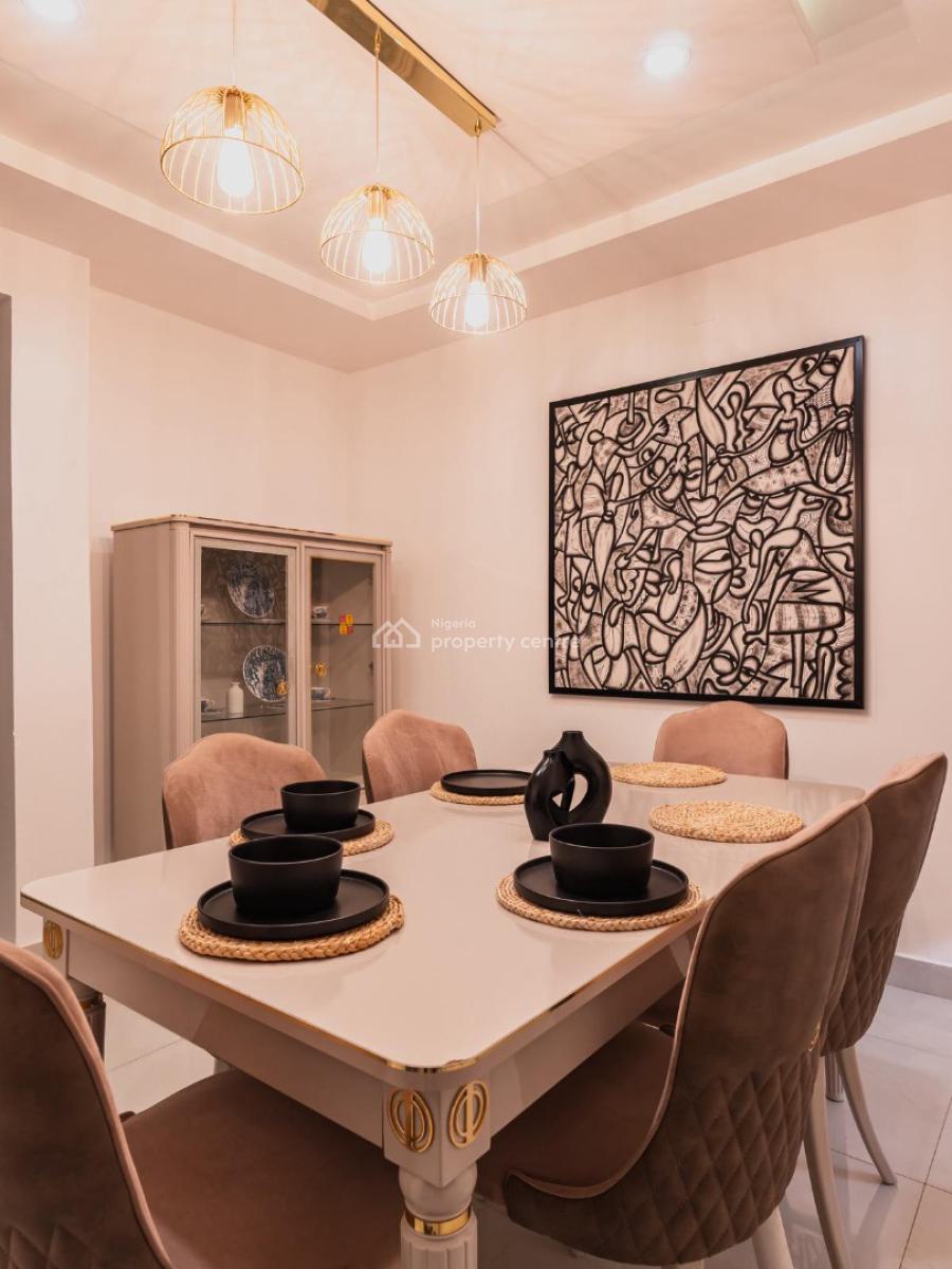 Beautiful 2 Bedrooms with Playground & Bathtub, 6, Emmanuel Folorunsho Street, Badore Road, Badore, Ajah, Lagos, Flat / Apartment Short Let