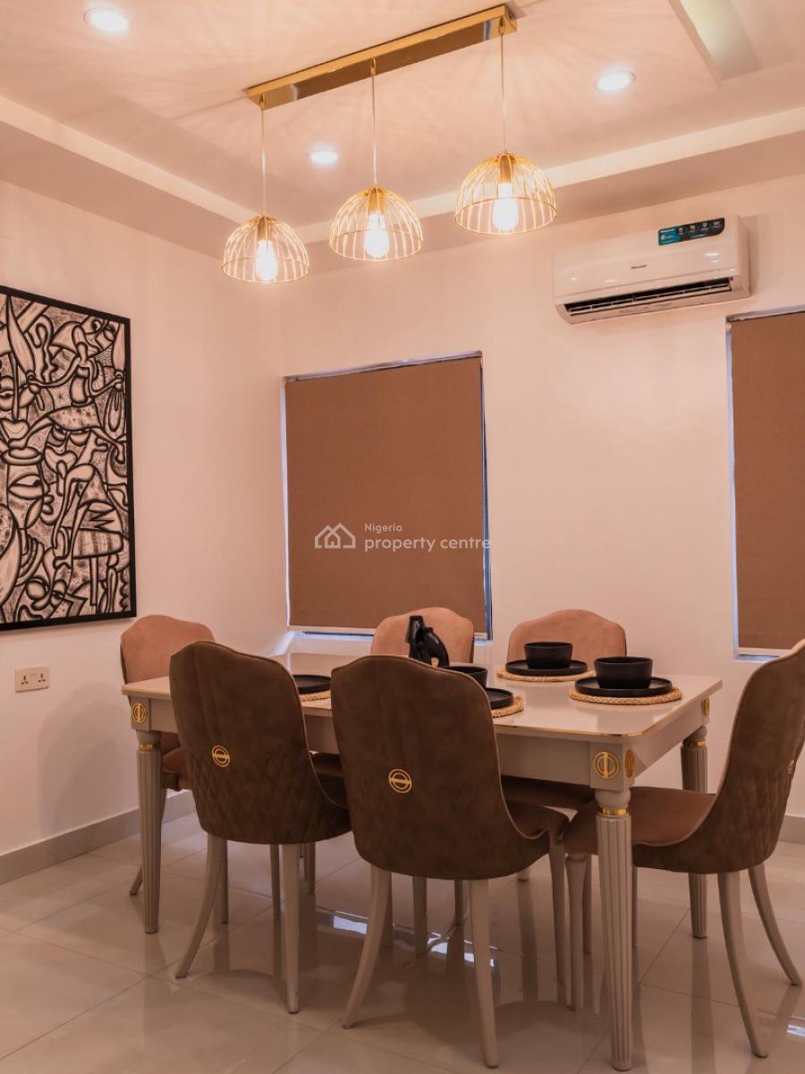 Beautiful 2 Bedrooms with Playground & Bathtub, 6, Emmanuel Folorunsho Street, Badore Road, Badore, Ajah, Lagos, Flat / Apartment Short Let