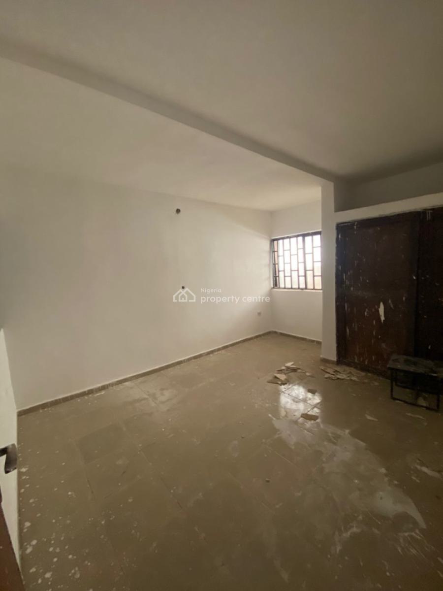 Renovated 3 Bedrooms Apartment, Off 3rd Avenue, Gwarinpa, Abuja, Flat / Apartment for Rent