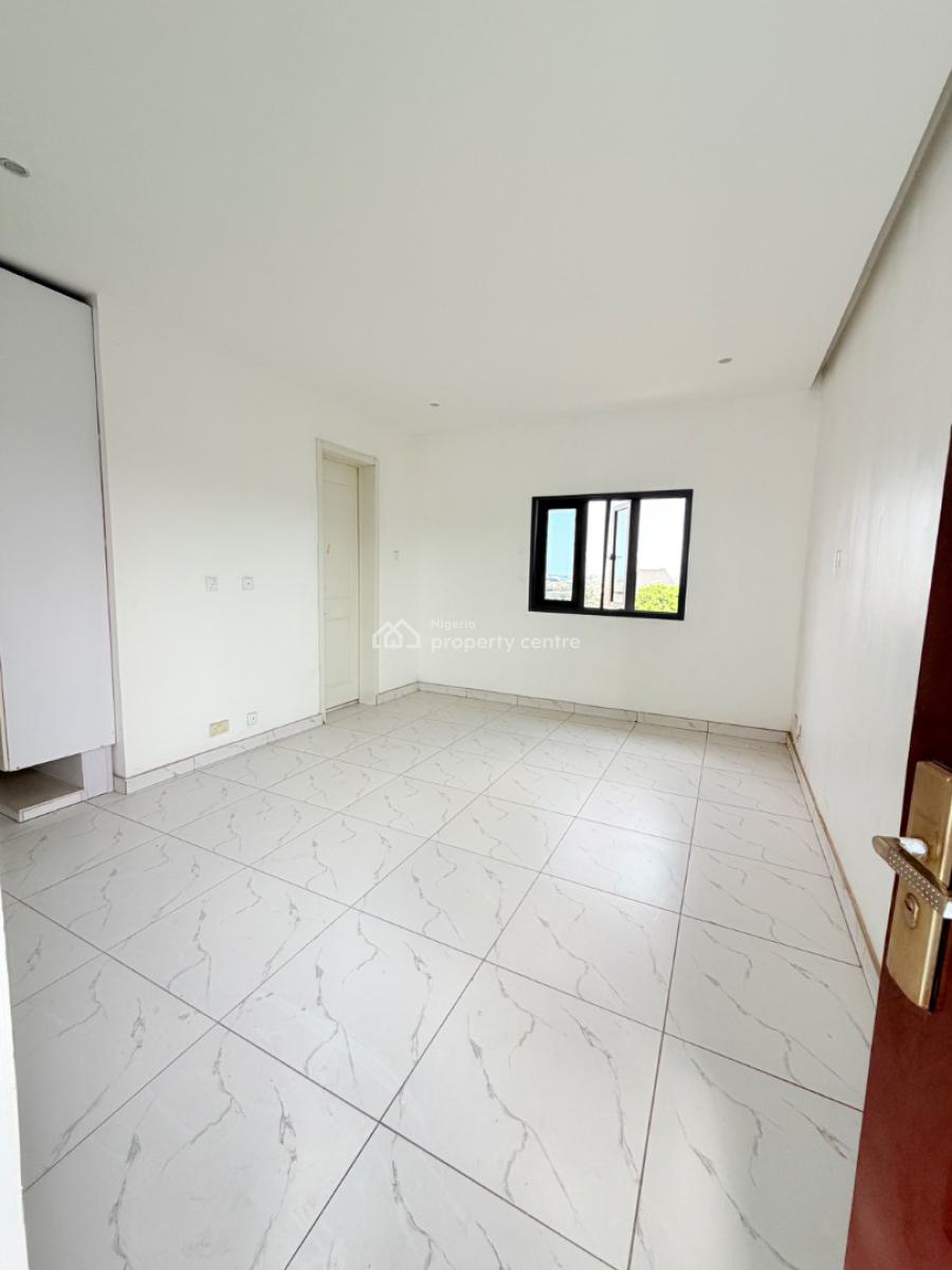 Spaciously Built 5 Bedroom Fully Detached Duplex with a Room Bq, Gra Phase 2, Magodo, Lagos, Detached Duplex for Sale