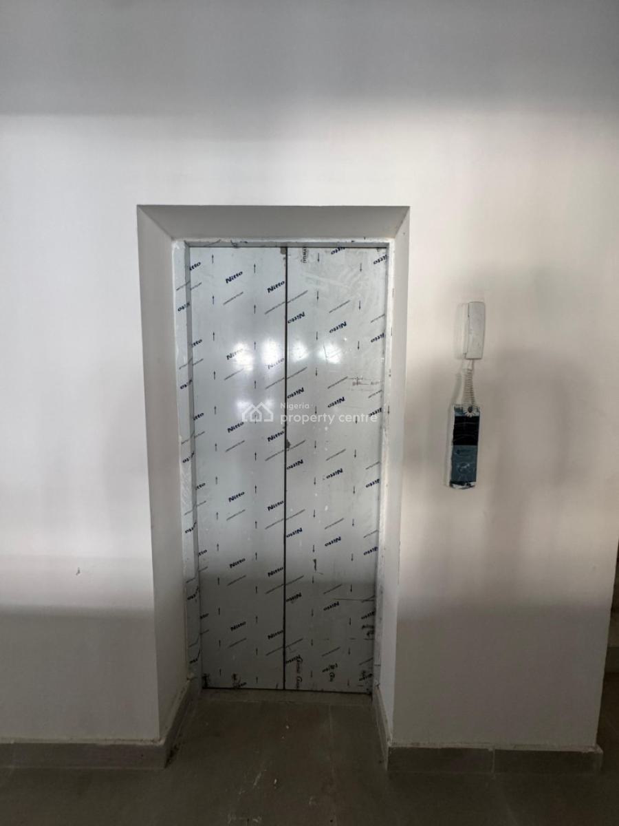 Investment Worthy 2 Bedroom Apartment with Bq, Swimming Pool, Elevator, Lekki Phase 1, Lekki, Lagos, Block of Flats for Sale