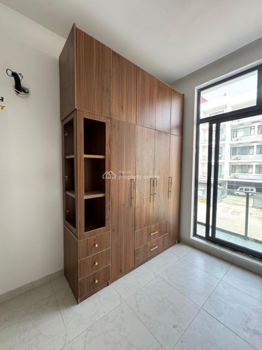 Investment Worthy 2 Bedroom Apartment with Bq, Swimming Pool, Elevator, Lekki Phase 1, Lekki, Lagos, Block of Flats for Sale