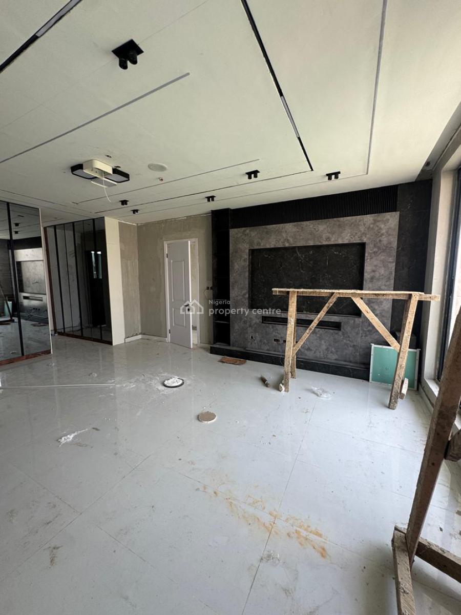 Aesthetically Pleasing 5 -bedroom Self Compound Terrace Duplex, in a Secured Estate in Lekki Phase 1, Lekki, Lagos, Terraced Duplex for Sale