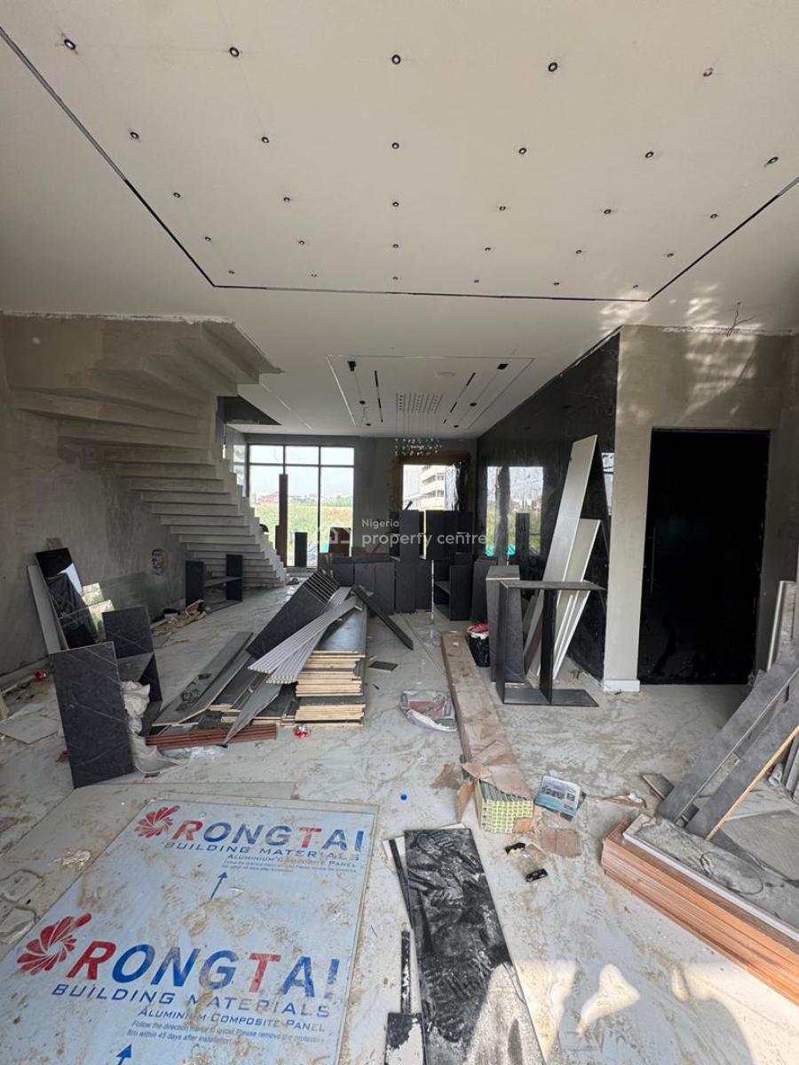 Aesthetically Pleasing 5 -bedroom Self Compound Terrace Duplex, in a Secured Estate in Lekki Phase 1, Lekki, Lagos, Terraced Duplex for Sale