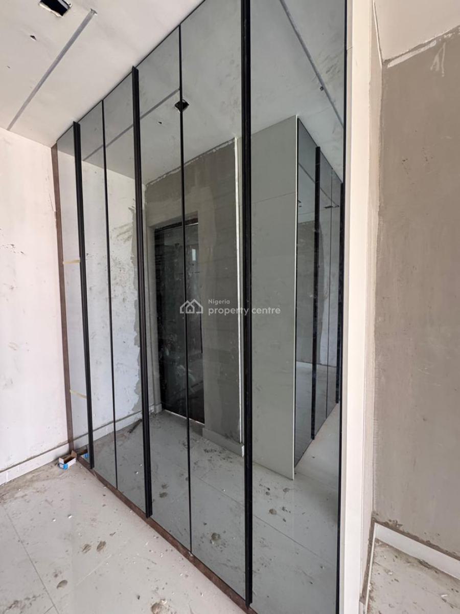 Aesthetically Pleasing 5 -bedroom Self Compound Terrace Duplex, in a Secured Estate in Lekki Phase 1, Lekki, Lagos, Terraced Duplex for Sale