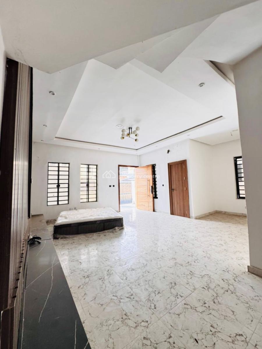 Distress Deal! Exquisite Very Spacious 4 Bedroom Semi Detached Duplex, Lekki, Lagos, Semi-detached Duplex for Sale