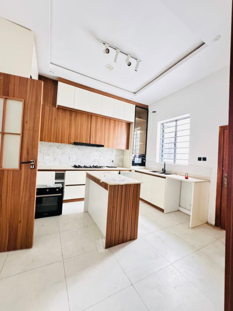 Distress Deal! Exquisite Very Spacious 4 Bedroom Semi Detached Duplex, Lekki, Lagos, Semi-detached Duplex for Sale