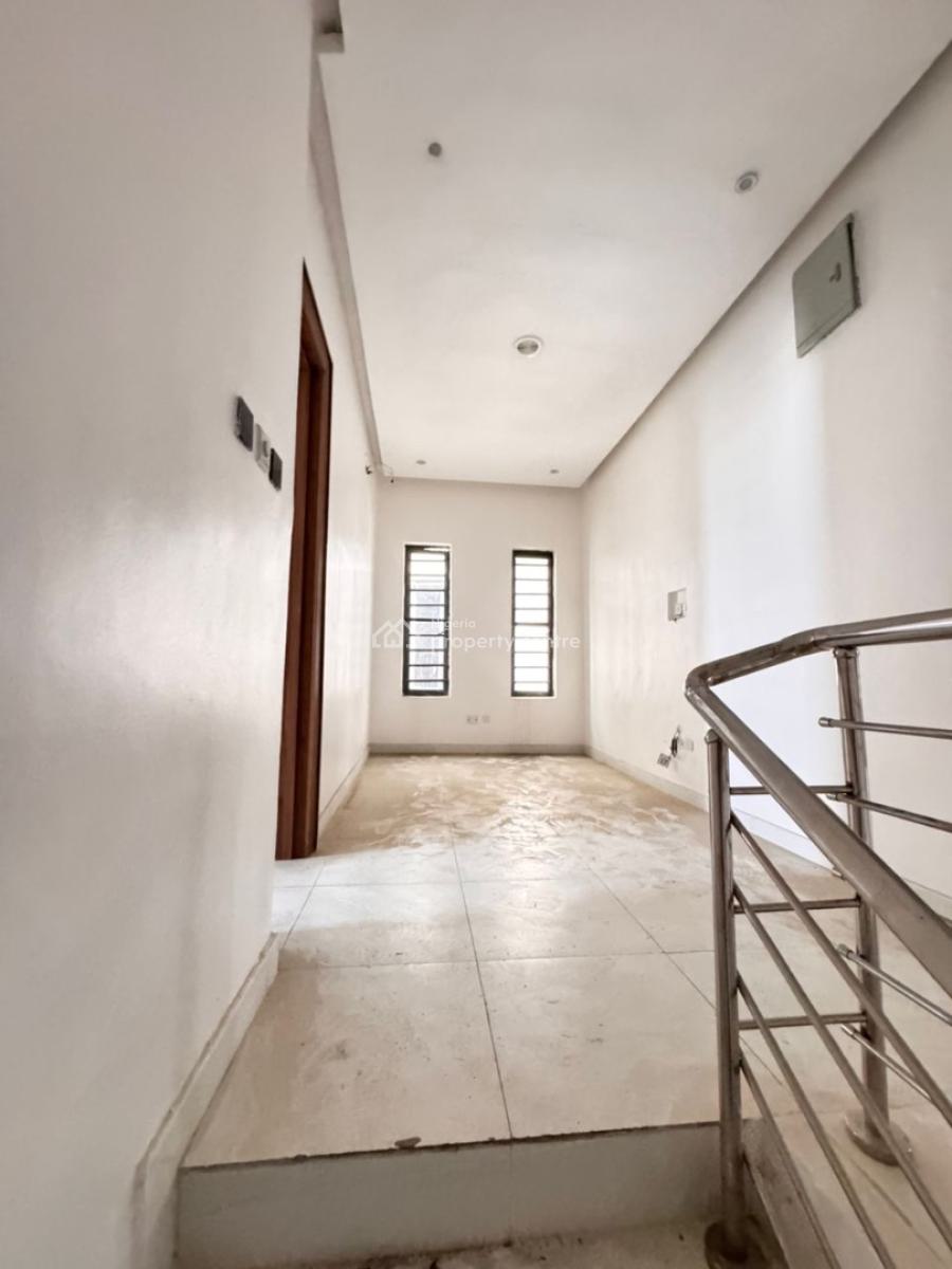 Distress Deal! Exquisite Very Spacious 4 Bedroom Semi Detached Duplex, Lekki, Lagos, Semi-detached Duplex for Sale