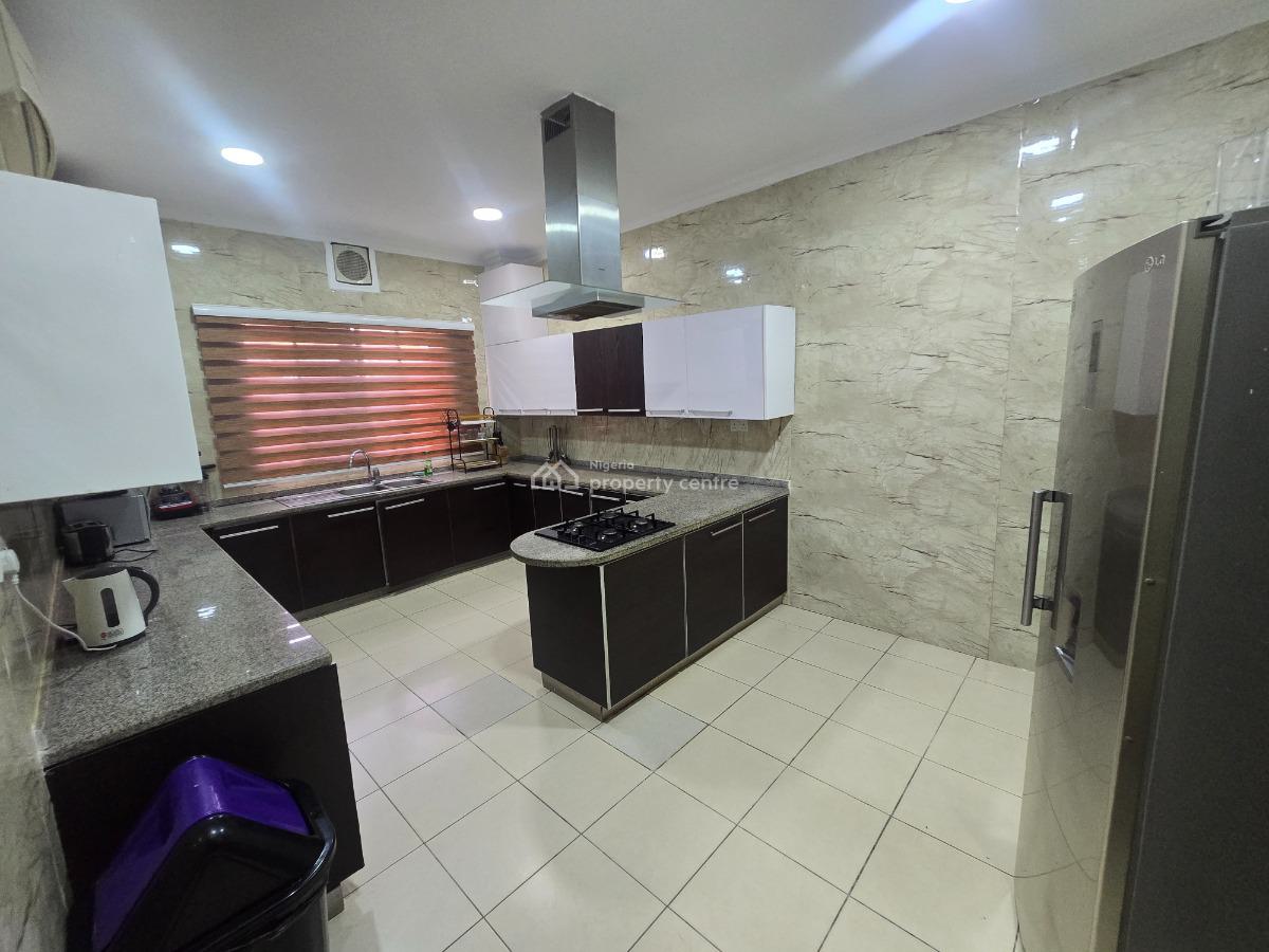 We Have 2 Units of 3-bedroom Flats Plus Bq, Off Bourdillon Road, Ikoyi, Lagos, Flat / Apartment for Rent