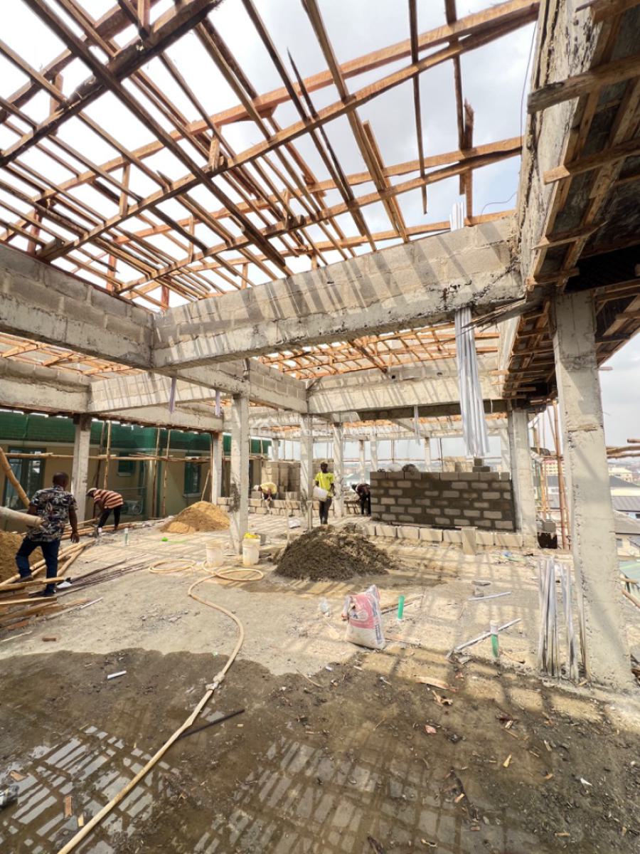 Elegant Studio Apartment with Modern Finishes and Rooftop Terrace, Yaba, Lagos, Flat / Apartment for Sale