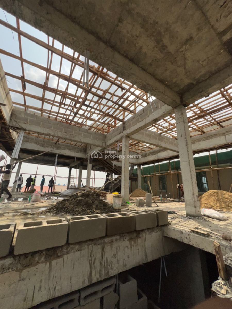 Elegant Studio Apartment with Modern Finishes and Rooftop Terrace, Yaba, Lagos, Flat / Apartment for Sale