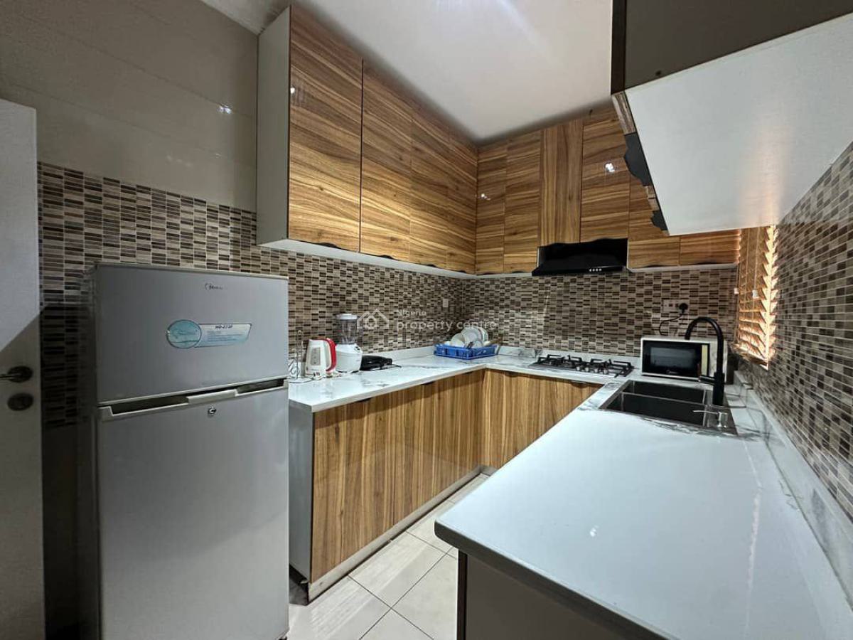 Lekki Luxury: 2-bedroom Apartment, Lekki Phase 1, Lekki, Lagos, Flat / Apartment for Rent