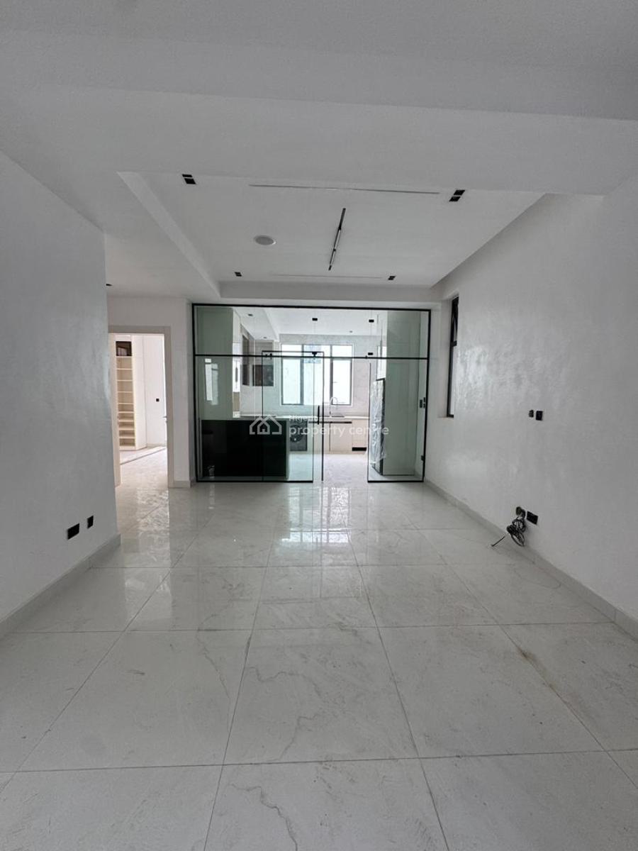 Aesthetically Pleasing 2 Bedroom Apartment with Pool, Gym and Elevator, Ikate, Lekki, Lagos, Block of Flats for Sale