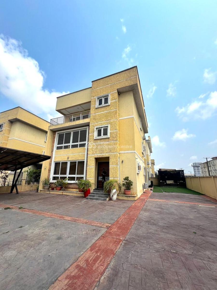 Spacious 6- Bedroom Fully Detached House + Bq, Osapa, Lekki, Lagos, Detached Duplex for Rent