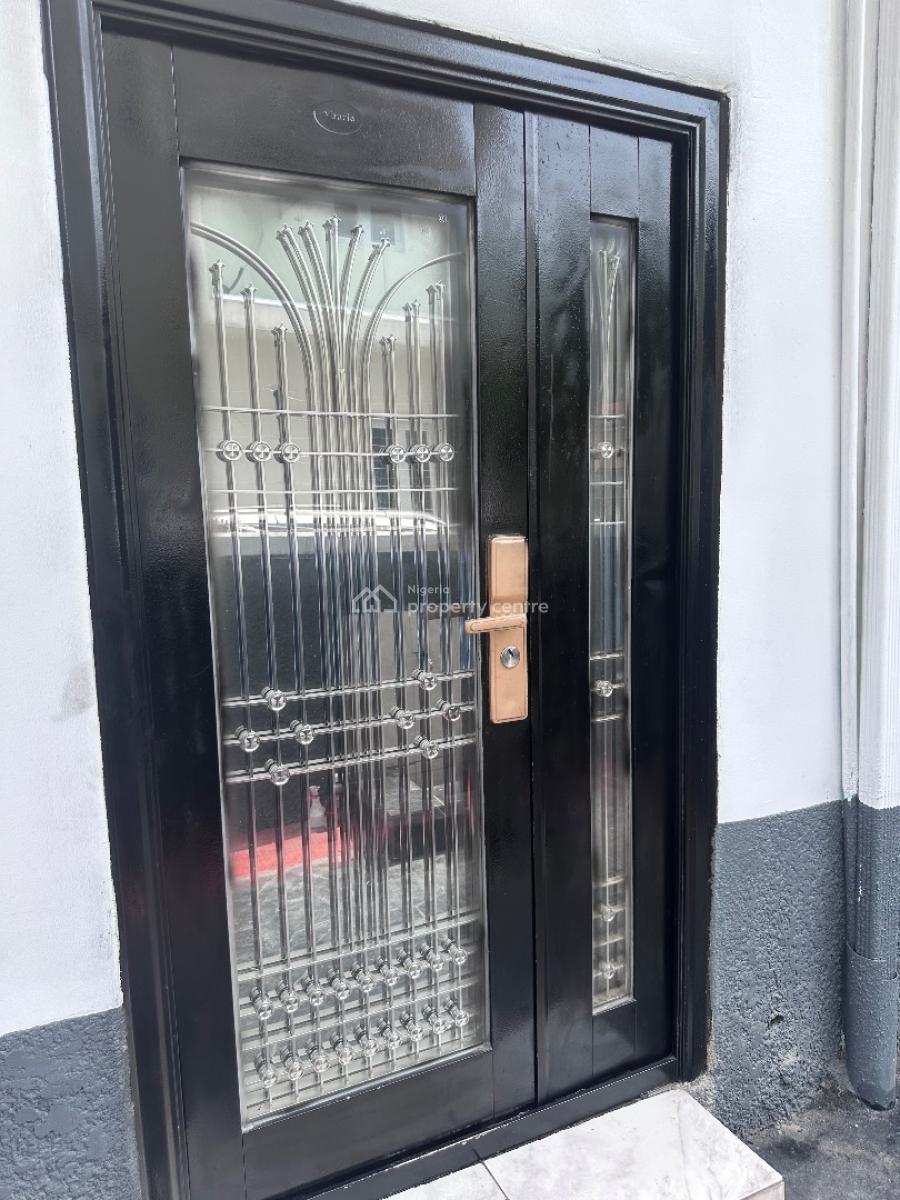 Luxury 2 Bedroom Apartment Upstairs, Close 1, Whitesand Beach Estate, Ologolo, Lekki, Lagos, Flat / Apartment Short Let