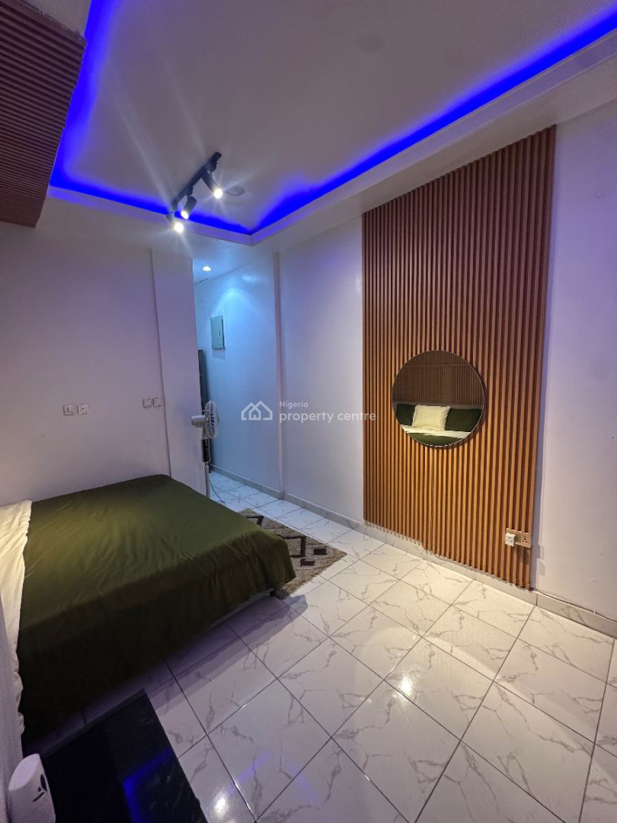 Luxury 2 Bedroom Apartment Upstairs, Close 1, Whitesand Beach Estate, Ologolo, Lekki, Lagos, Flat / Apartment Short Let