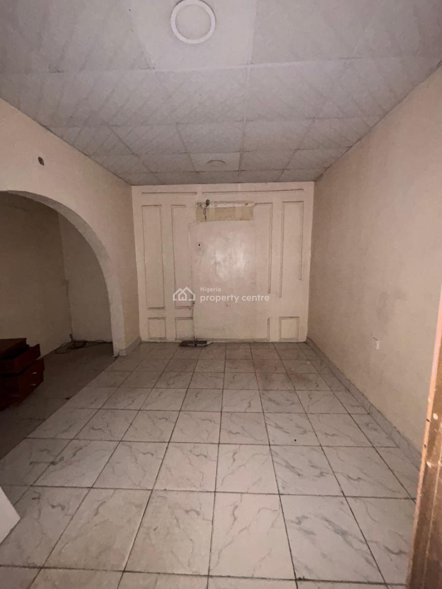 5 Bedroom Fully Detached with Spacious Compound, Lekki Phase 1, Lekki, Lagos, Commercial Property for Rent