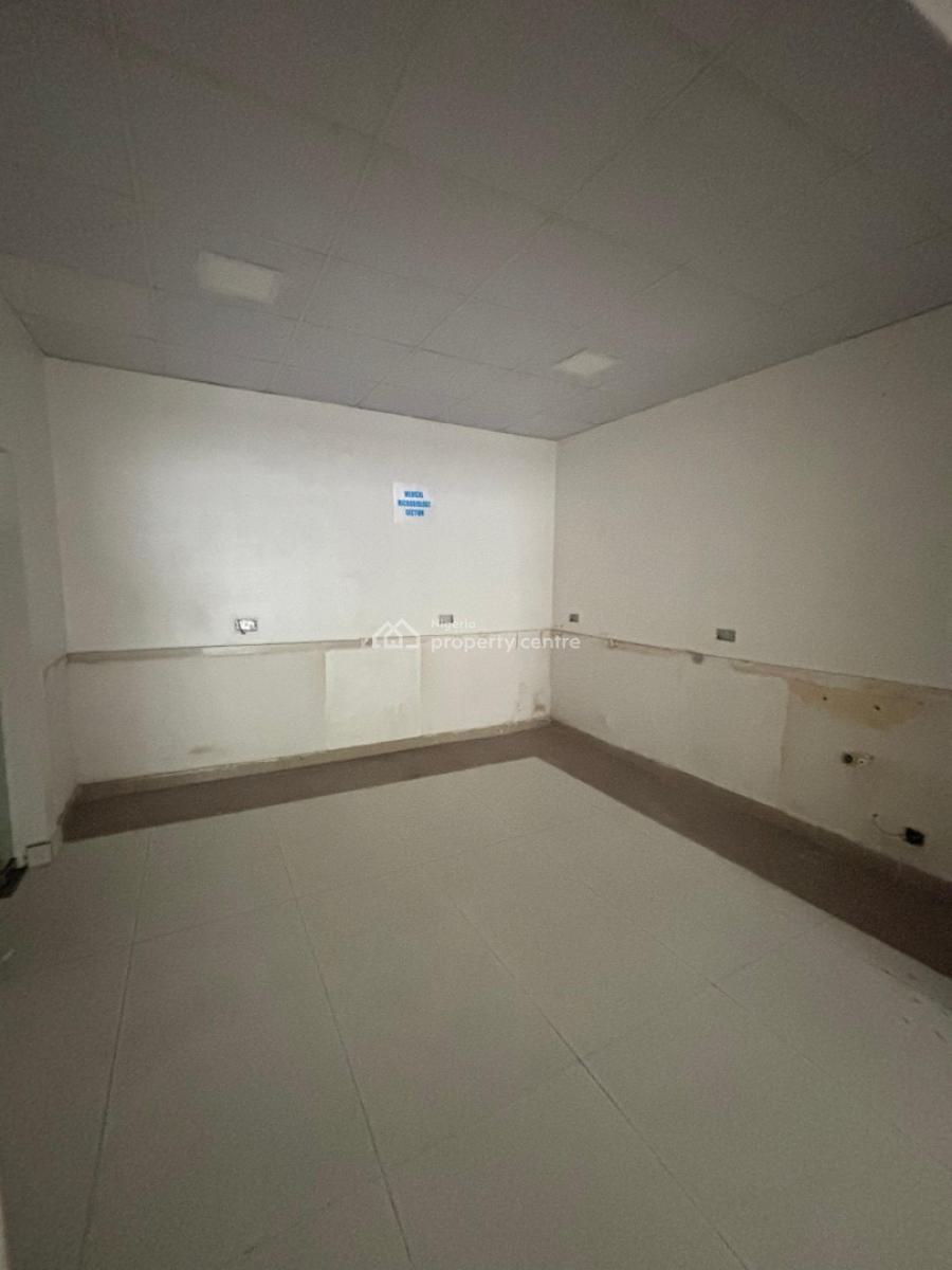 5 Bedroom Fully Detached with Spacious Compound, Lekki Phase 1, Lekki, Lagos, Commercial Property for Rent