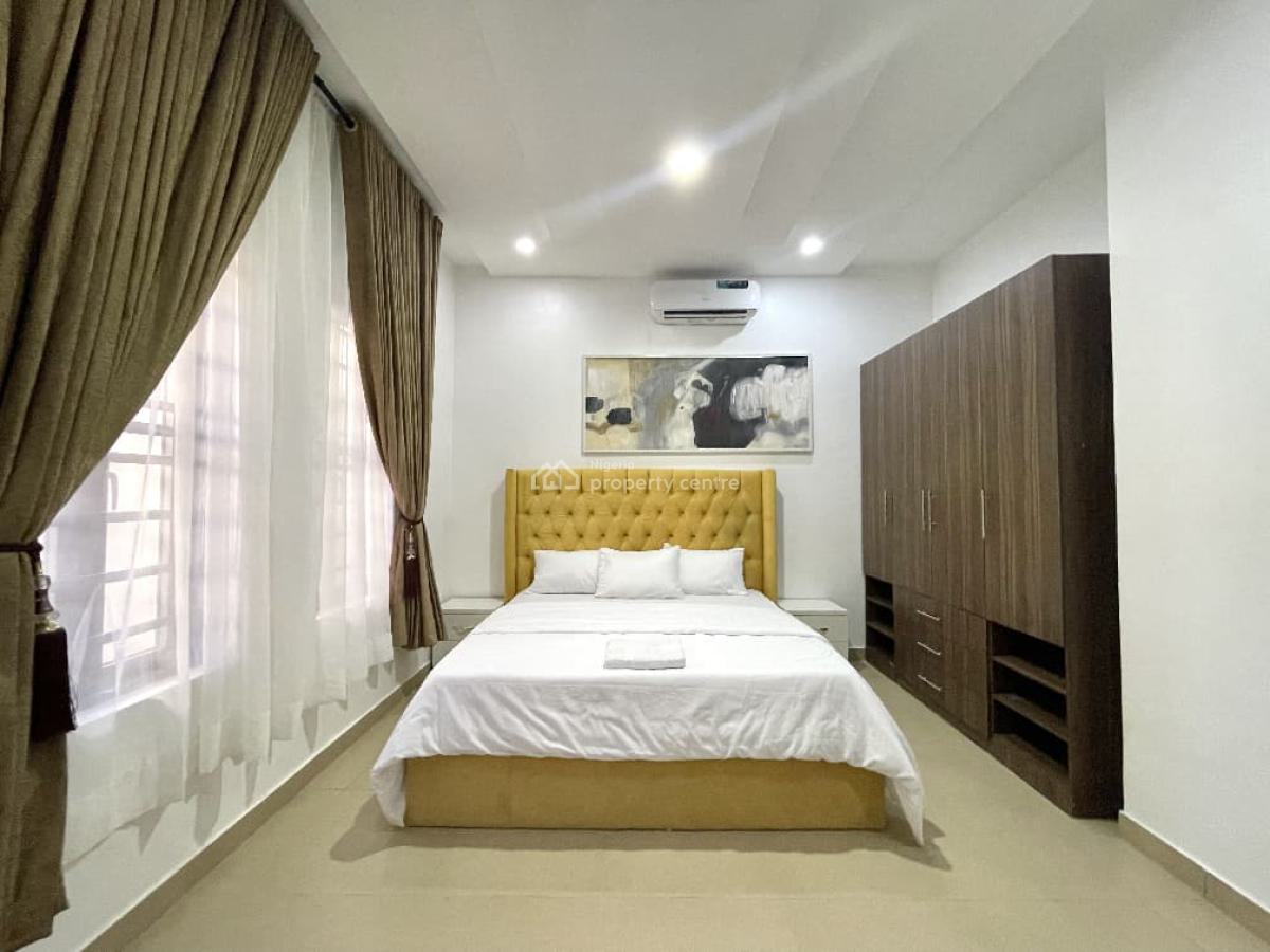 Luxurious 3 Bedroom Apartment with Parking Space and Speedy Wifi, Comfortable Stay, Lekki Phase 1, Lekki, Lagos, Flat / Apartment Short Let