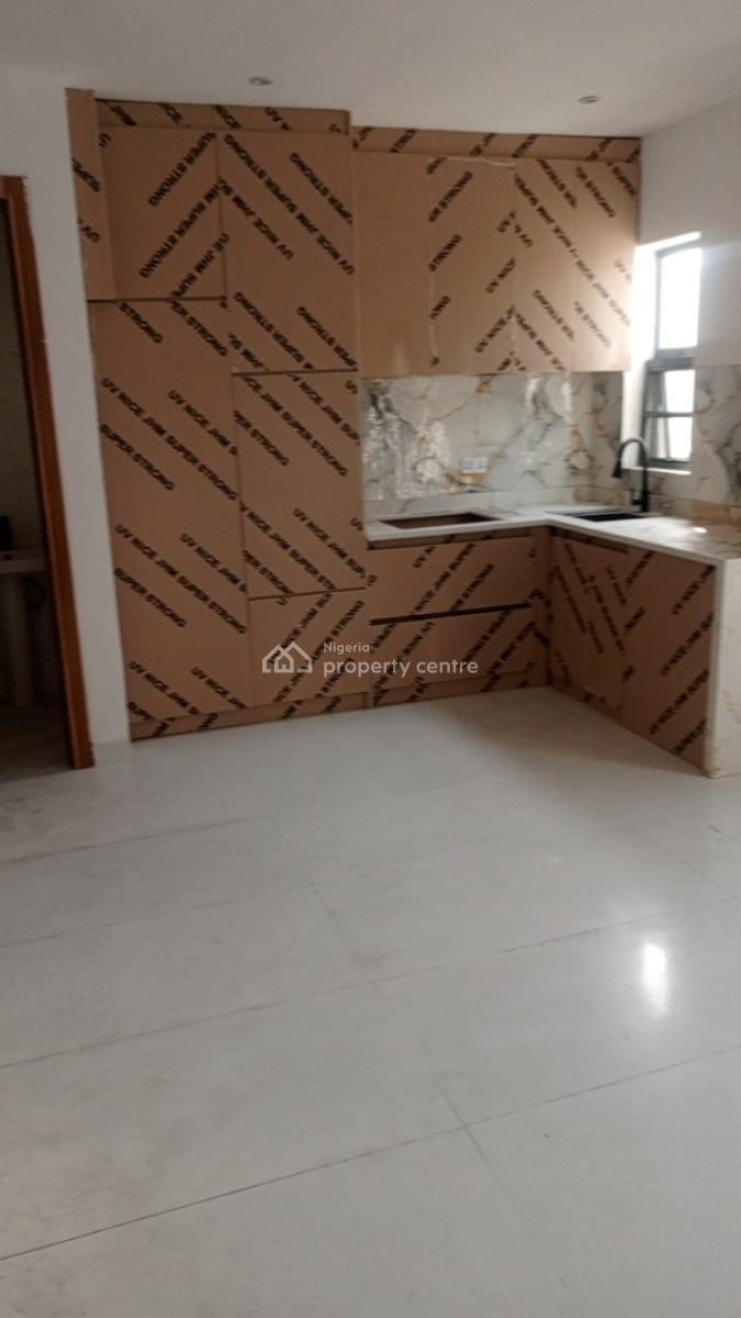 Luxury Mini Flat, Jeff Vwede Street, Alpah Beach Road, Atlantic View Estate, Igbo Efon, Lekki, Lagos, Mini Flat (room and Parlour) for Rent