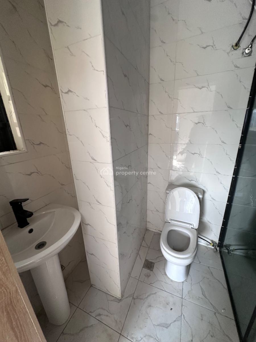 Luxury Brandnew 2bedroom Flat Upstairs, in a Secured Gated Estate, Ologolo, Lekki, Lagos, Flat / Apartment for Sale