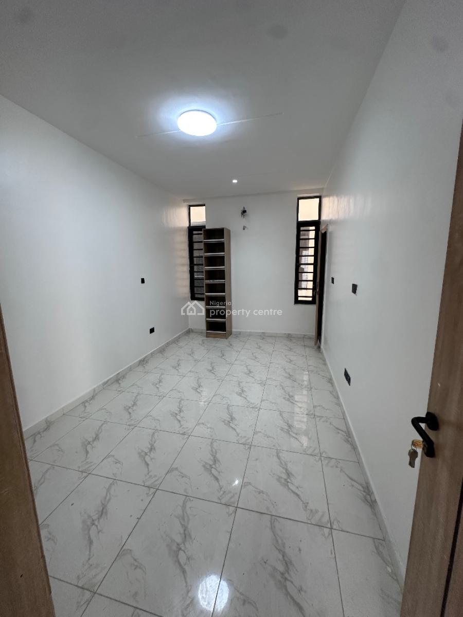Luxury Brandnew 2bedroom Flat Upstairs, in a Secured Gated Estate, Ologolo, Lekki, Lagos, Flat / Apartment for Sale