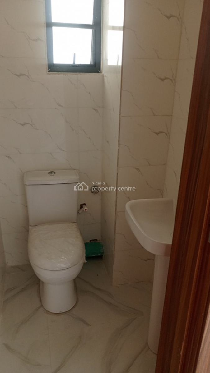 Ocean View 2 Bedroom Flat, Jeff Vwede Street, Alpha Beach Road, Atlantic View Estate, Igbo Efon, Lekki, Lagos, Flat / Apartment for Sale