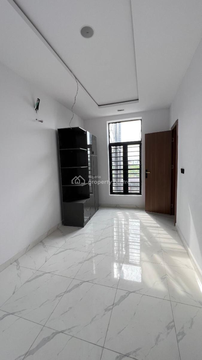 2 Bedroom Serviced Apartment, Ologolo, Ologolo, Lekki, Lagos, Block of Flats for Sale