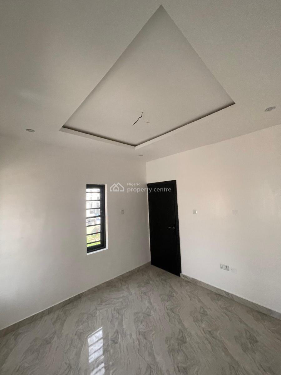 2 Bedroom Serviced Apartment, Ologolo, Lekki, Lagos, Block of Flats for Sale
