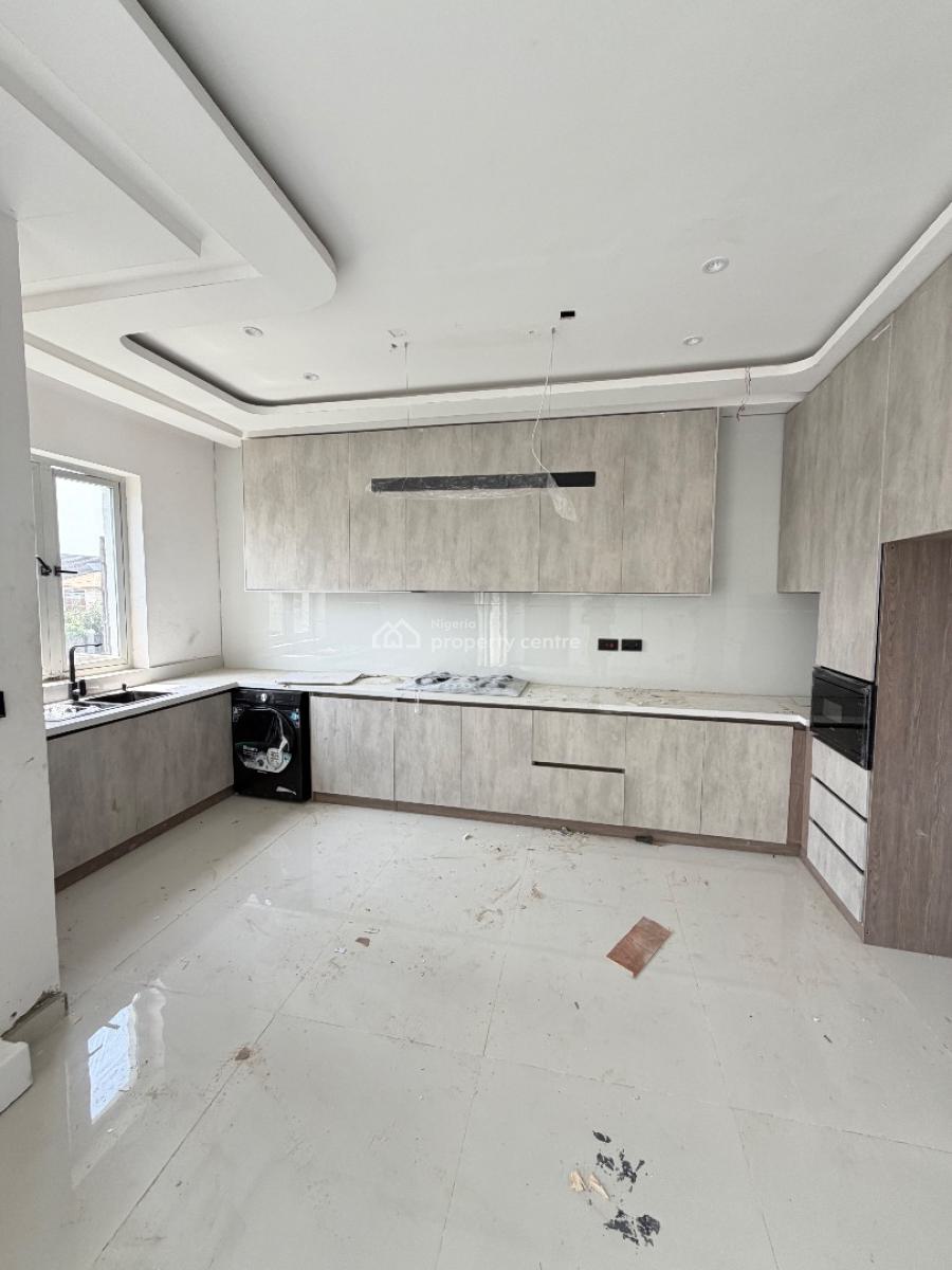 Spacious 2 Bedroom Maisonette Duplex, Lekki Phase 1, Lekki, Lagos, Terraced Duplex for Sale