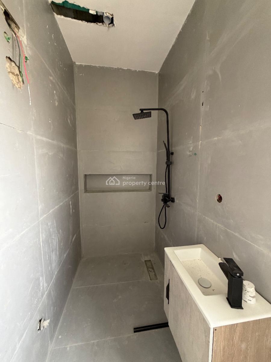 Spacious 2 Bedroom Maisonette Duplex, Lekki Phase 1, Lekki, Lagos, Terraced Duplex for Sale