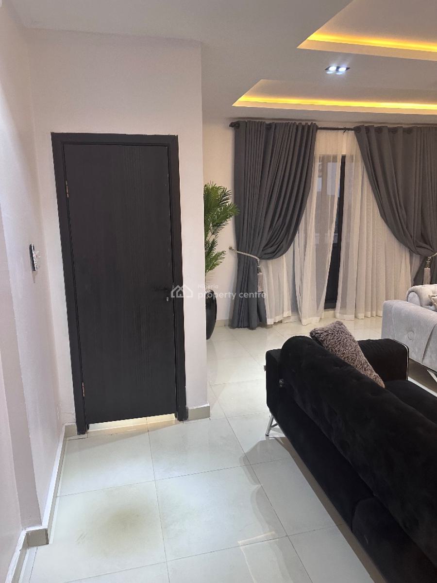 Luxury 2 Bedroom Penthouse, 24hrs Power, Serviced&furnished Penthous, Ologolo, Lekki, Lagos, Flat / Apartment for Rent