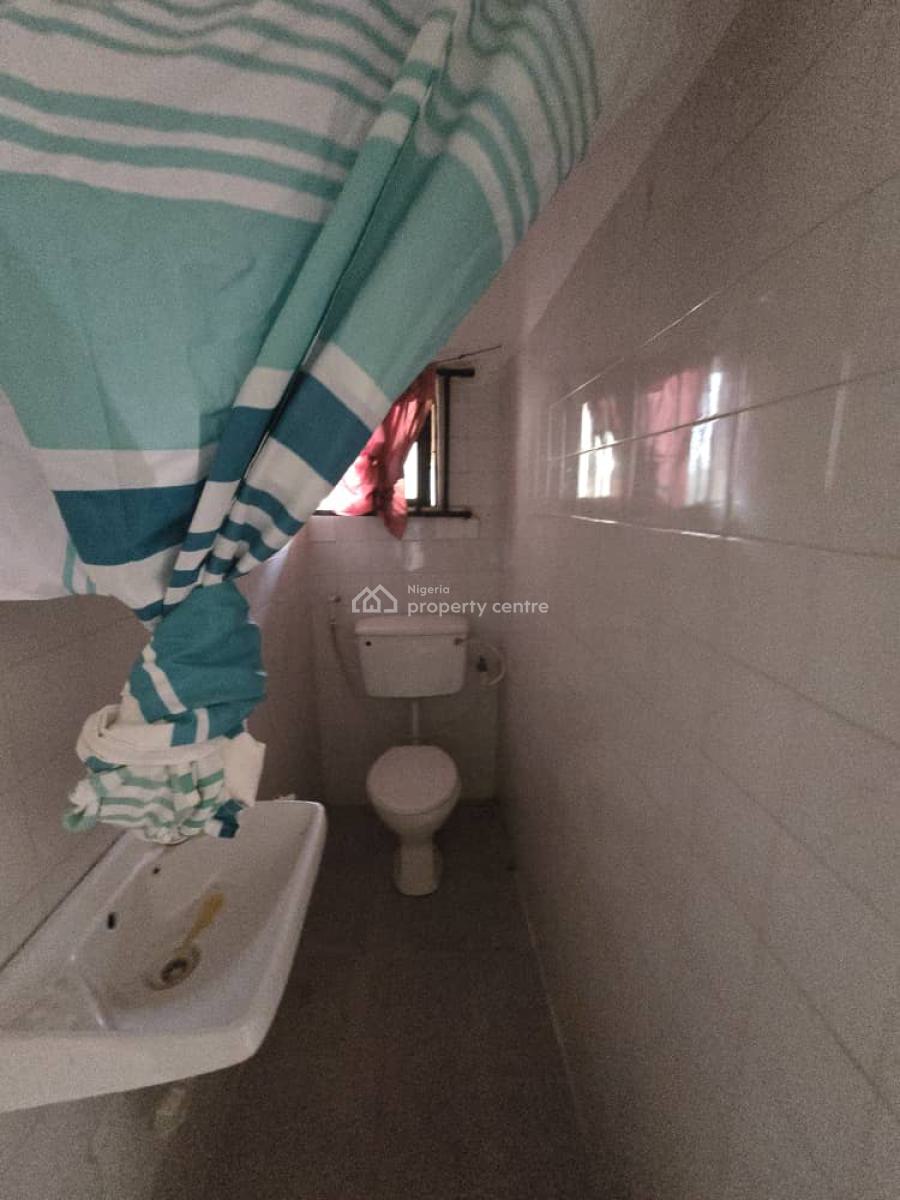 Renovated 4 Bedroom Terrace Duplex, Omole Phase 2, Ikeja, Lagos, Terraced Duplex for Rent