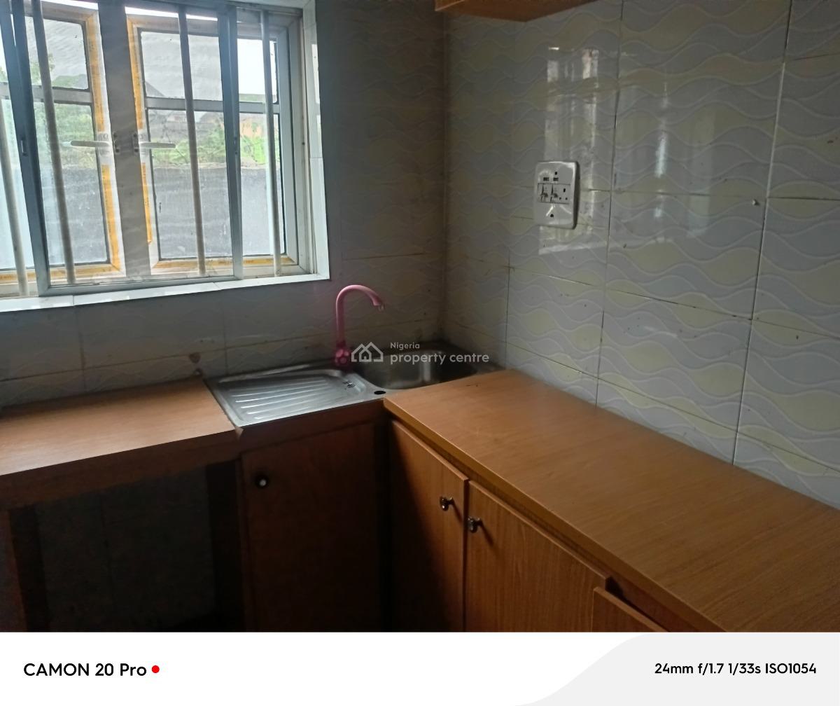 2 Bedroom Flat with 3 Toilets, Okwu Uratta, Owerri Municipal, Imo, Flat / Apartment for Rent